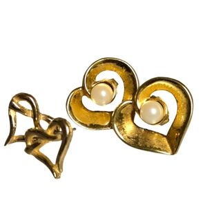 vintage Valentine's Day heart stud  earrings